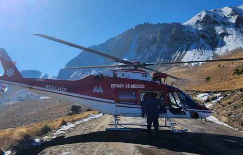 Volcadura en la carretera al Nevado de Toluca, deja 15 lesionados